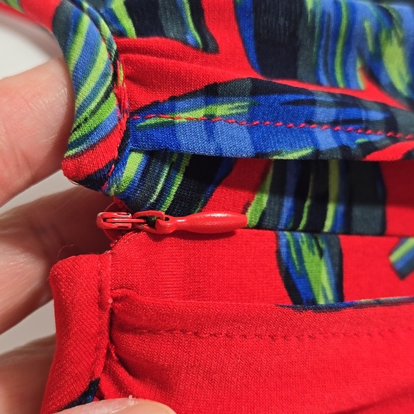 {London Times} Red Tropical Jungle Palm Leaf Print Cropped Sleeveless Jumpsuit - Picture 13 of 14